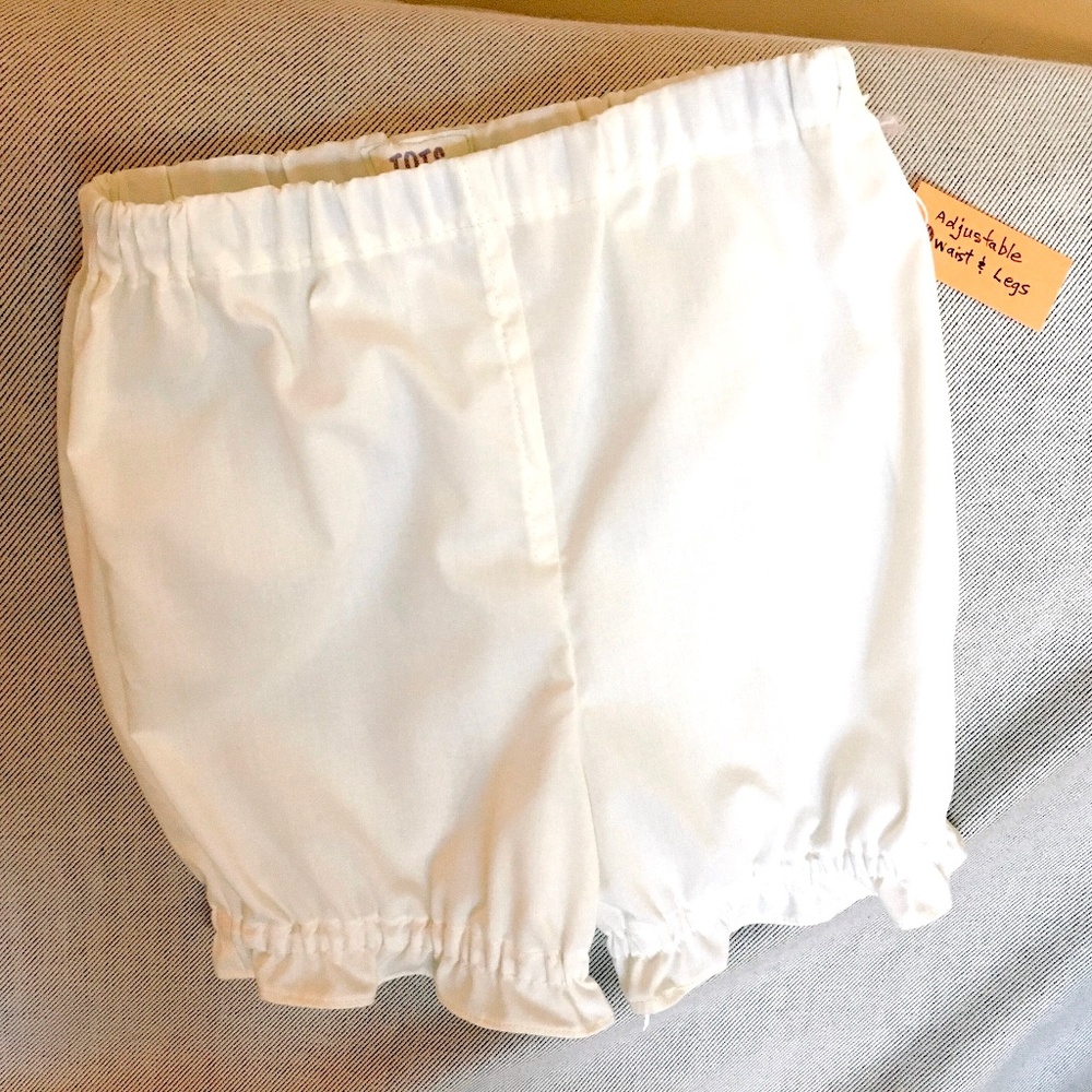 2T RUFFLE SHORTS